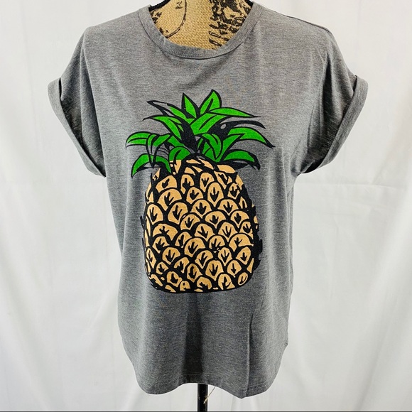 Tops - Pinapple Gray Cuffed Short Sleeve Tee M